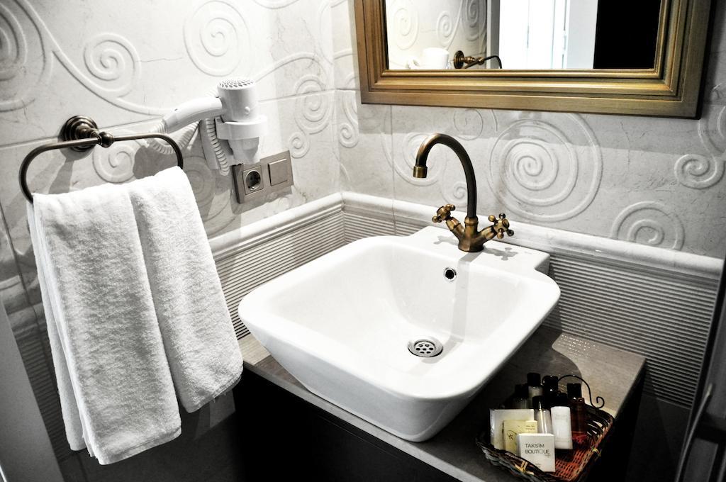 Taksim House Hotel Istanbul Exterior photo